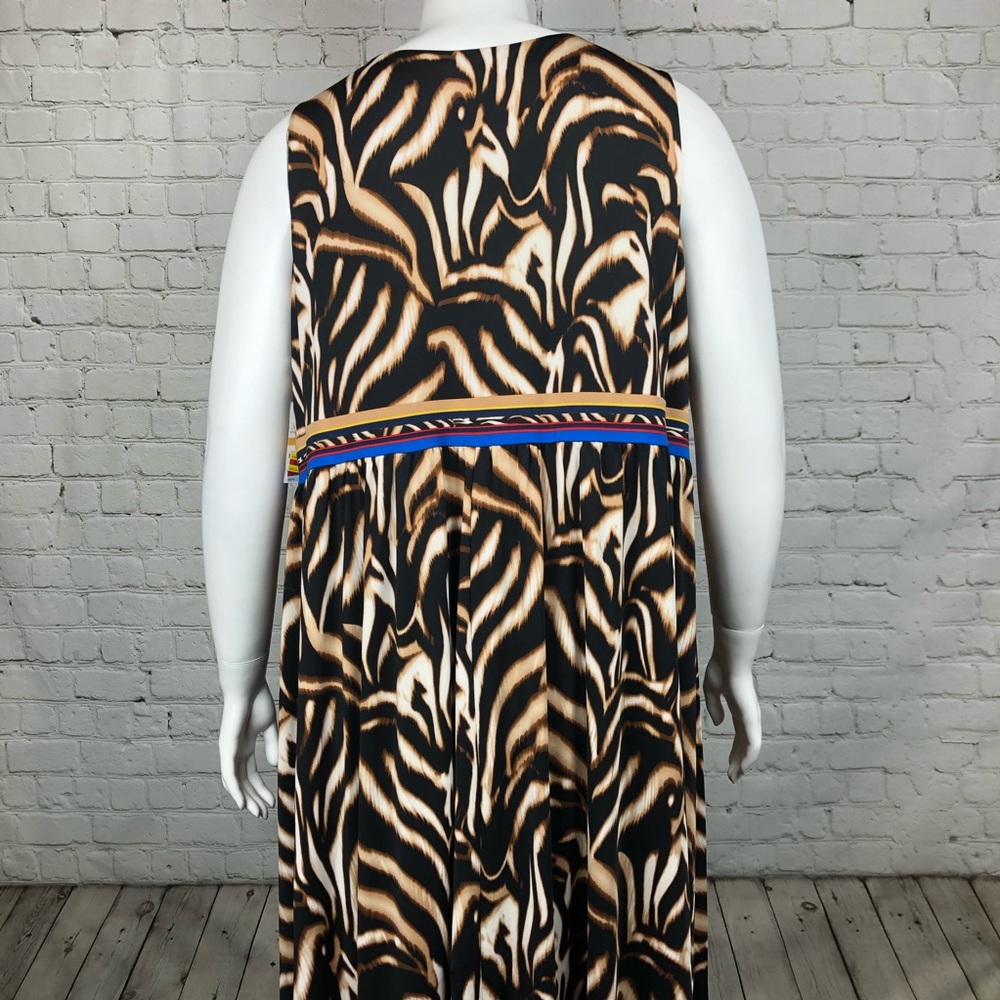 2X 4X INC Tiger Print Surplice Maxi Dress Plus Sz - Picture 4 of 6